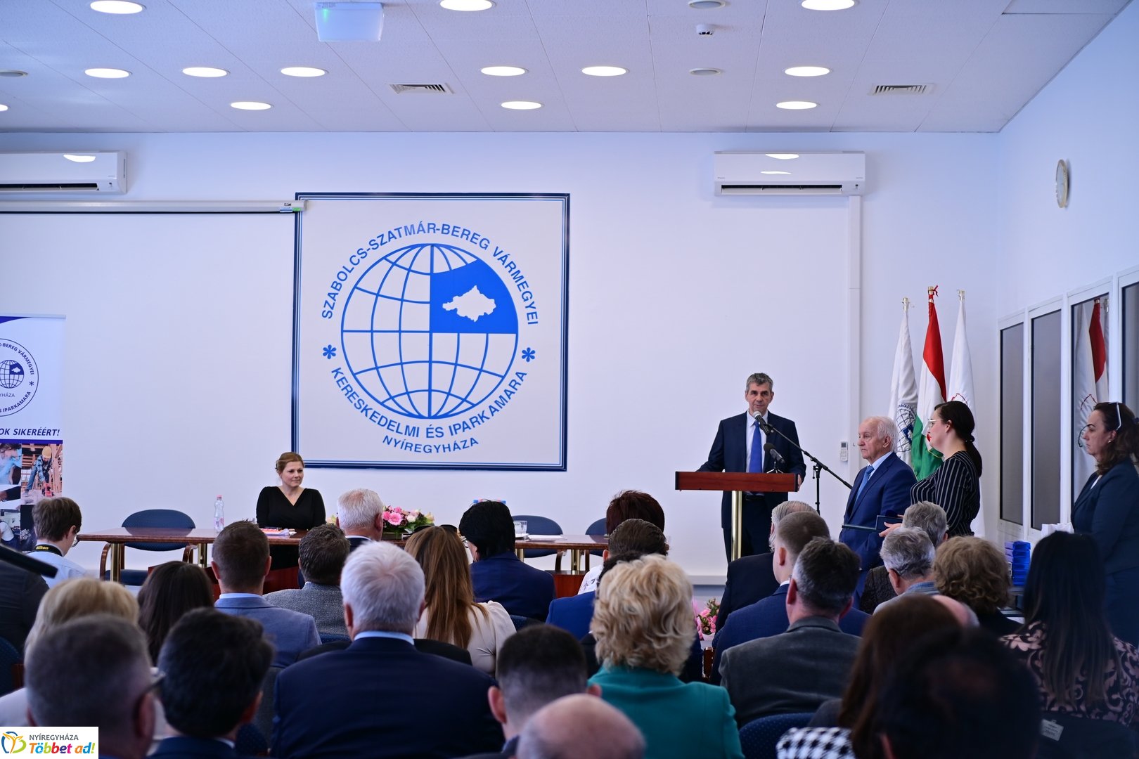 Iparkamarai díjak 2025 májusában