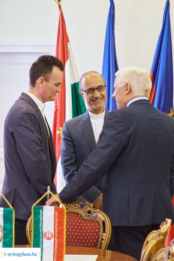 Iráni nagykövet a Városházán