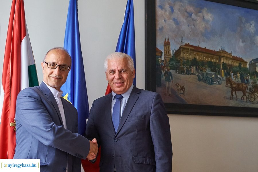 Iráni nagykövet a Városházán