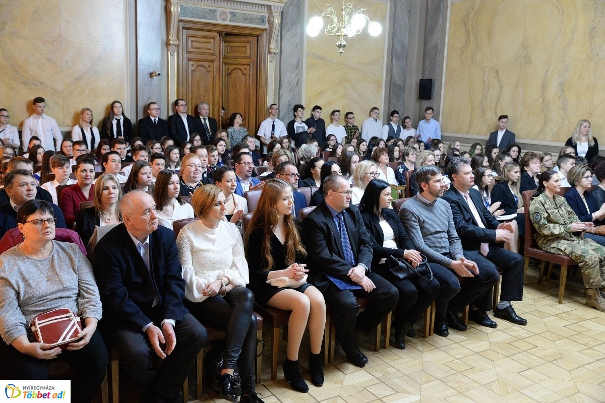 Irodalmi pályázat eredményhirdetése