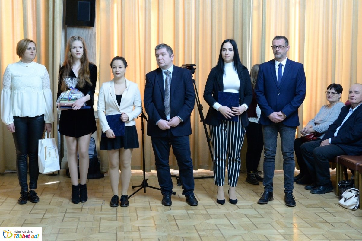 Irodalmi pályázat eredményhirdetése