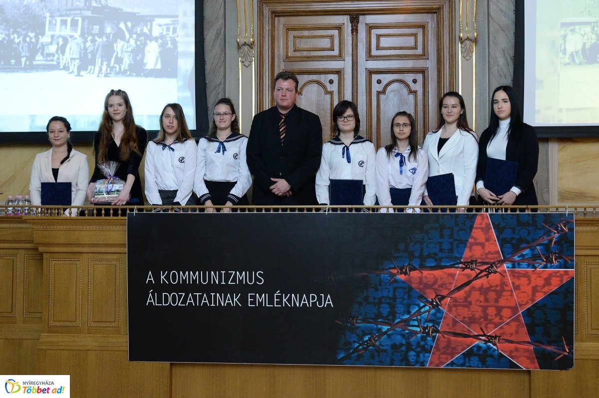 Irodalmi pályázat eredményhirdetése