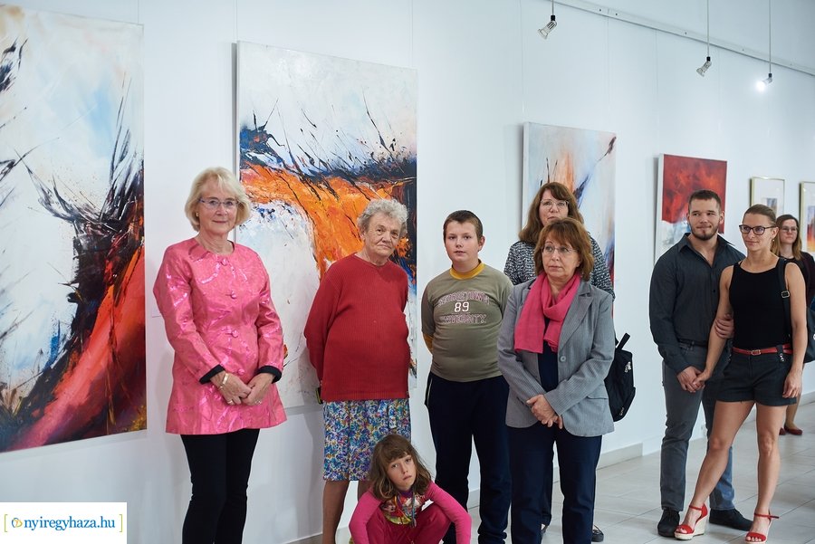 Iserlohni alkotások kiállítása a Pál Gyula teremben