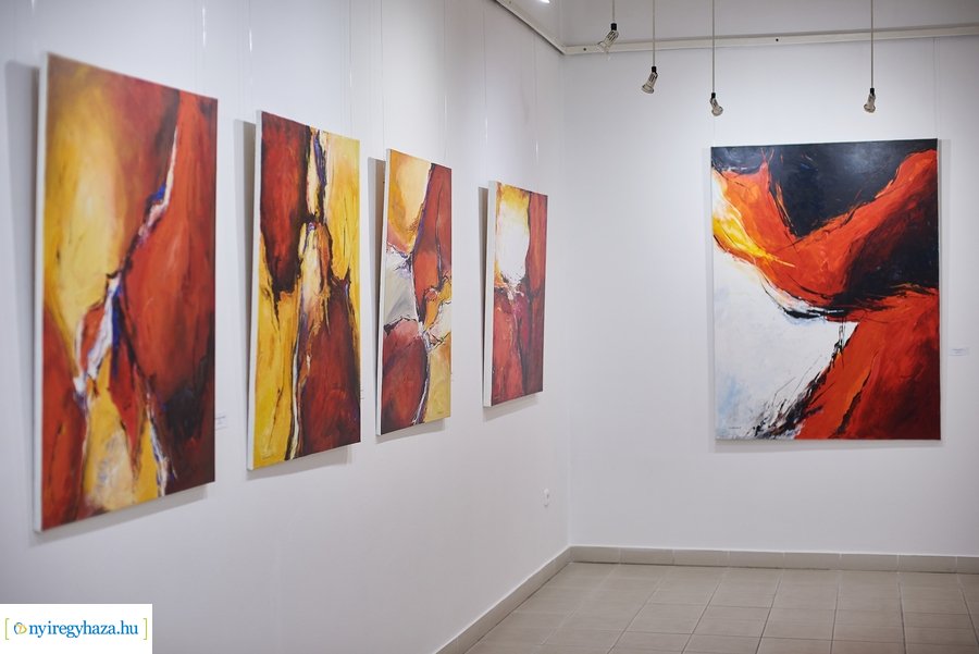 Iserlohni alkotások kiállítása a Pál Gyula teremben