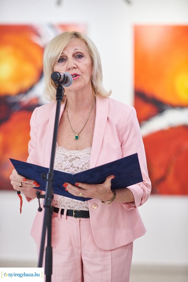 Iserlohni alkotások kiállítása a Pál Gyula teremben