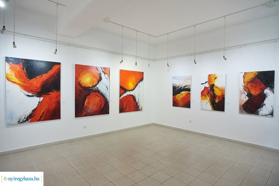 Iserlohni alkotások kiállítása a Pál Gyula teremben