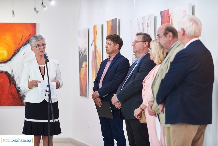 Iserlohni alkotások kiállítása a Pál Gyula teremben