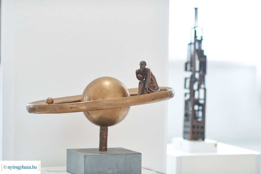 Iserlohni alkotások kiállítása a Pál Gyula teremben