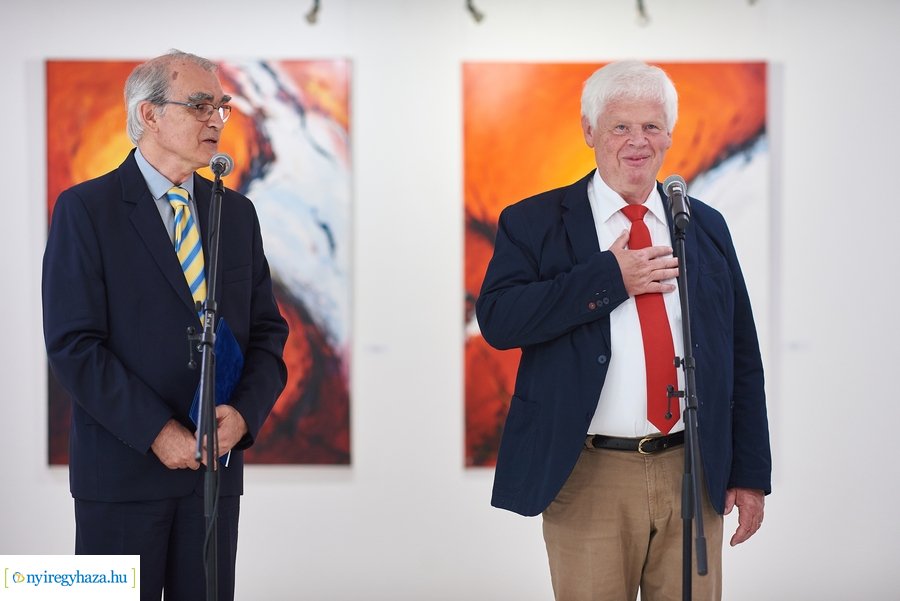 Iserlohni alkotások kiállítása a Pál Gyula teremben