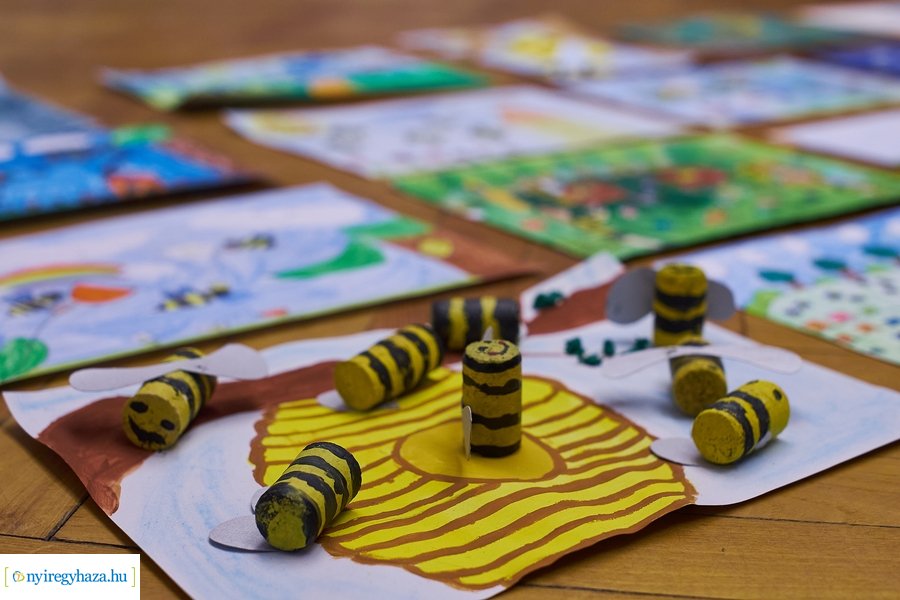 Iskolai alkotásokat zsűriztek a művészetiben