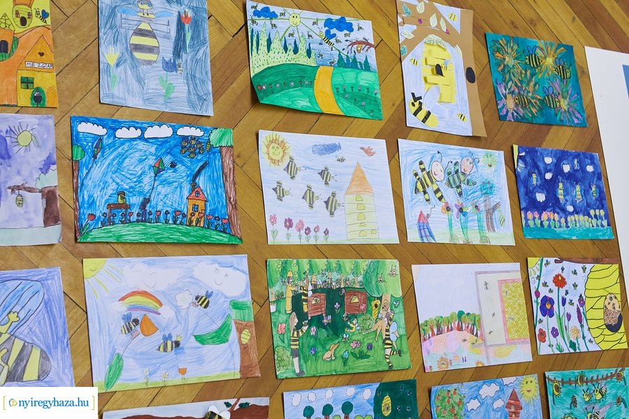 Iskolai alkotásokat zsűriztek a művészetiben