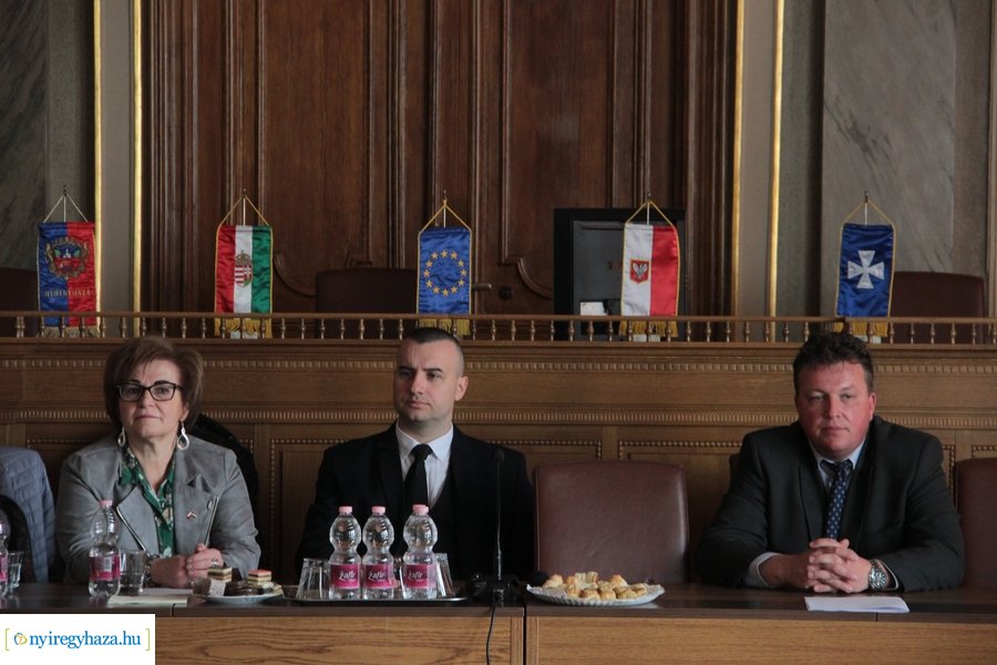 Iskolai vetélkedő a lengyel-magyar barátságról 2023