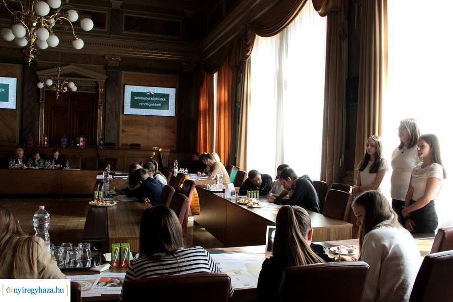 Iskolai vetélkedő a lengyel-magyar barátságról 2023