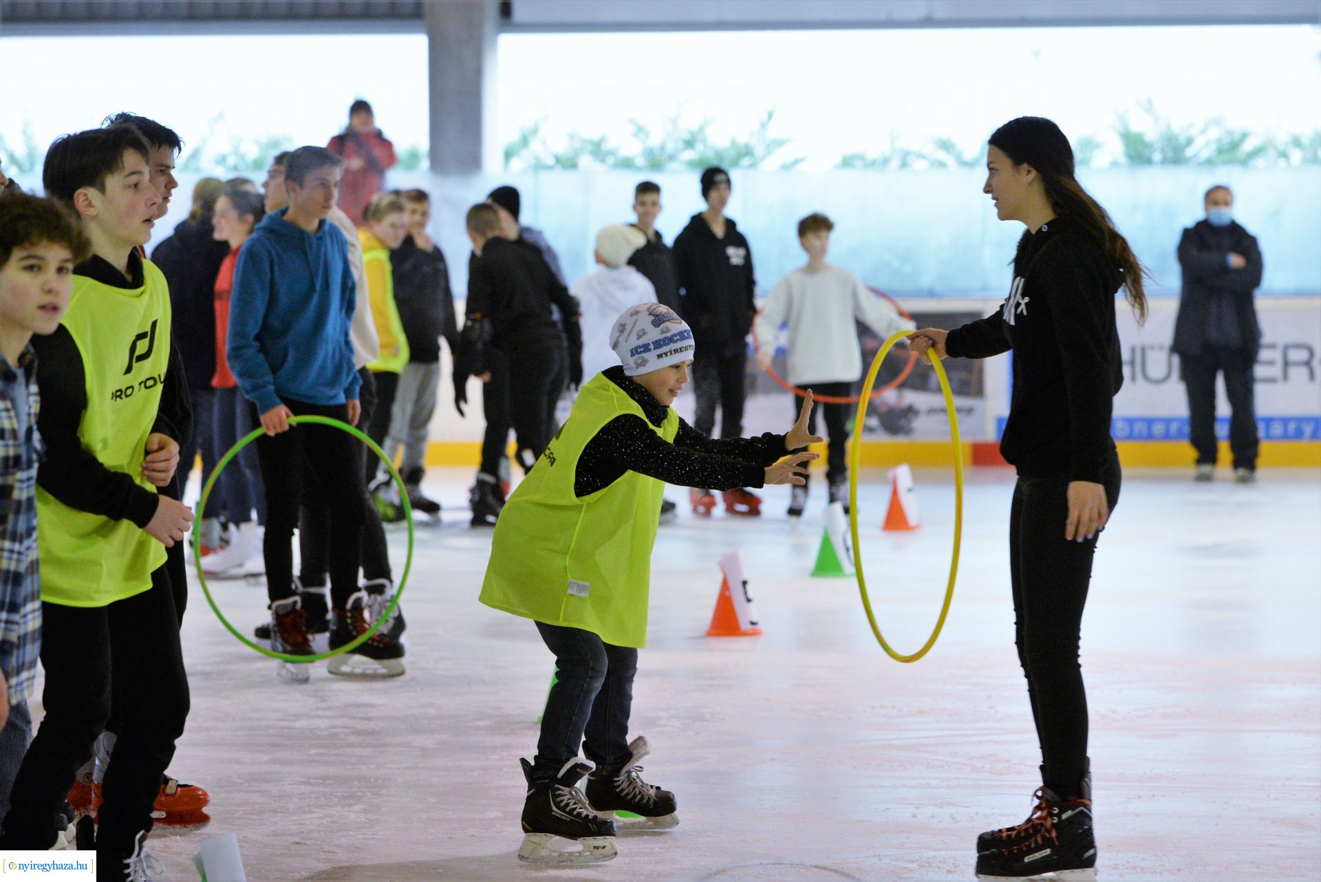Iskolások jégtusa versenye
