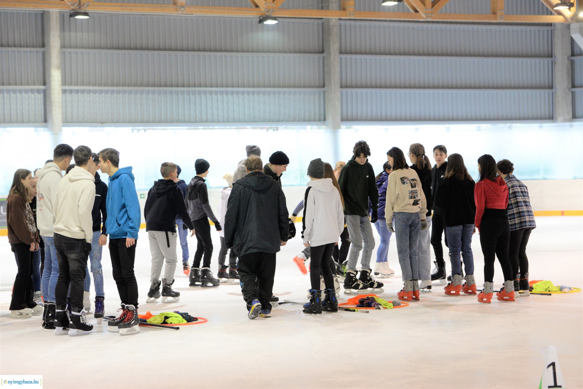 Iskolások jégtusa versenye