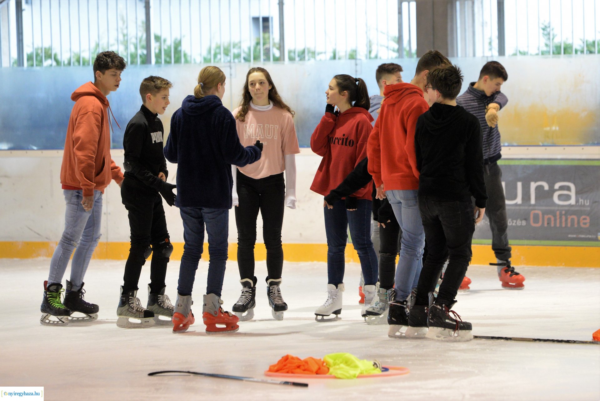 Iskolások jégtusa versenye