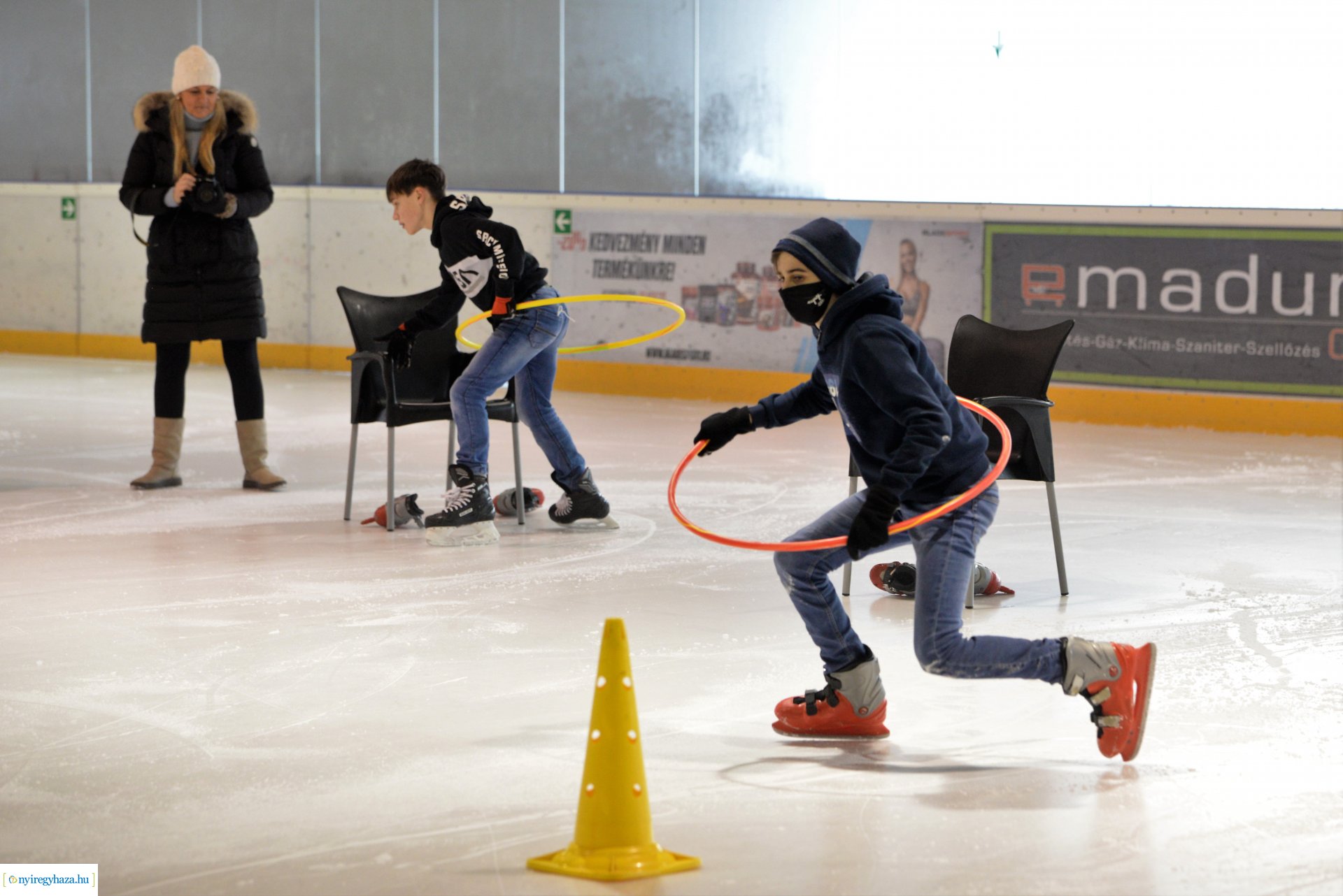 Iskolások jégtusa versenye