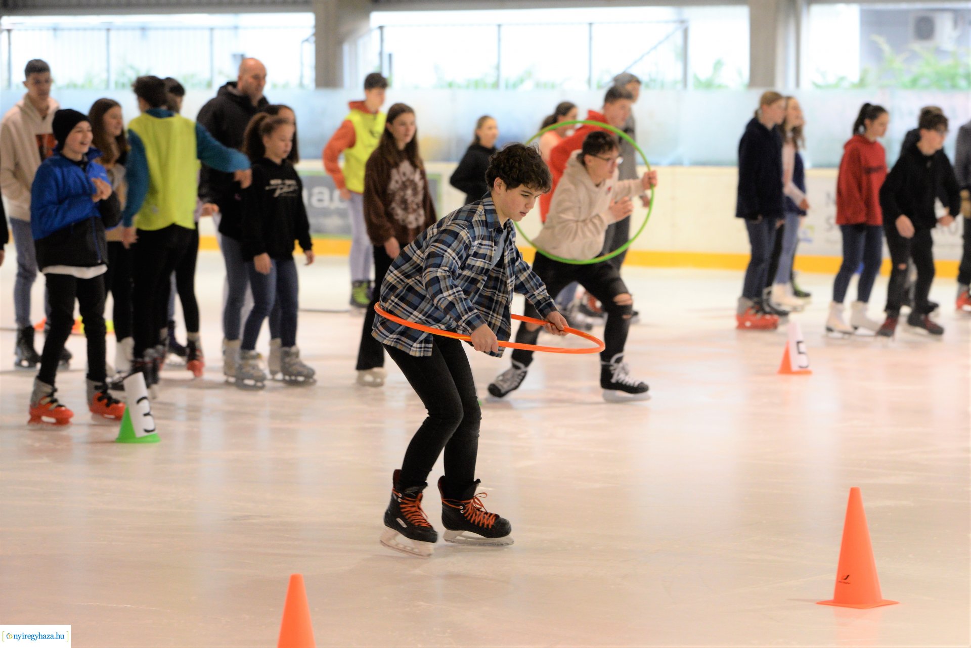 Iskolások jégtusa versenye