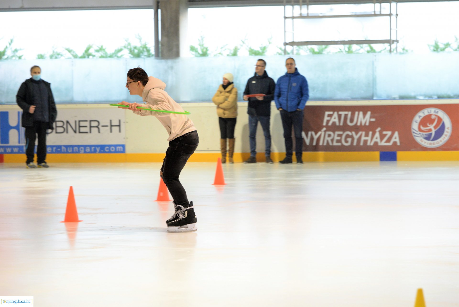 Iskolások jégtusa versenye