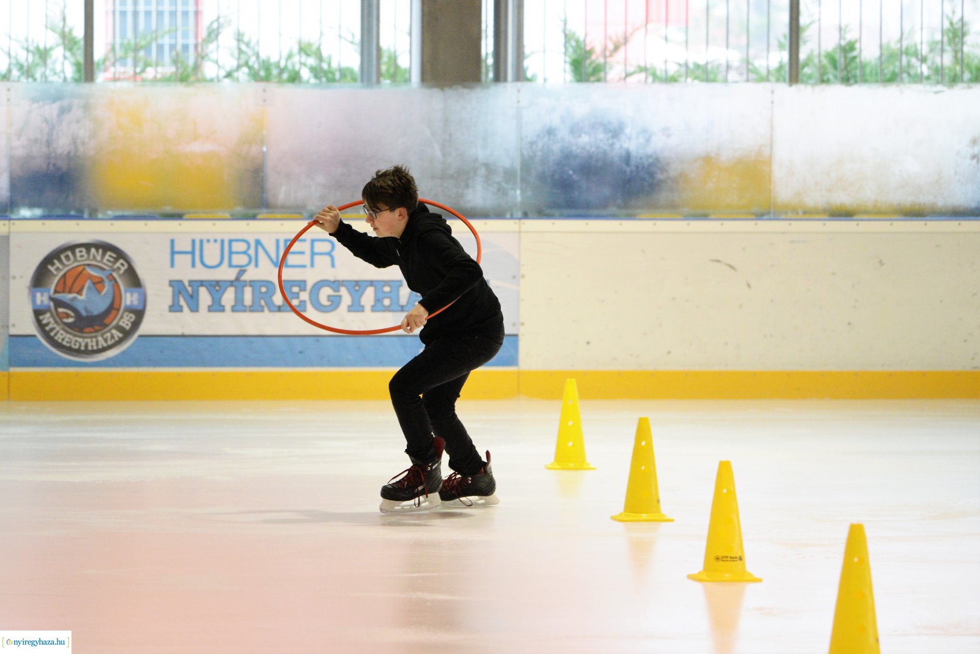 Iskolások jégtusa versenye