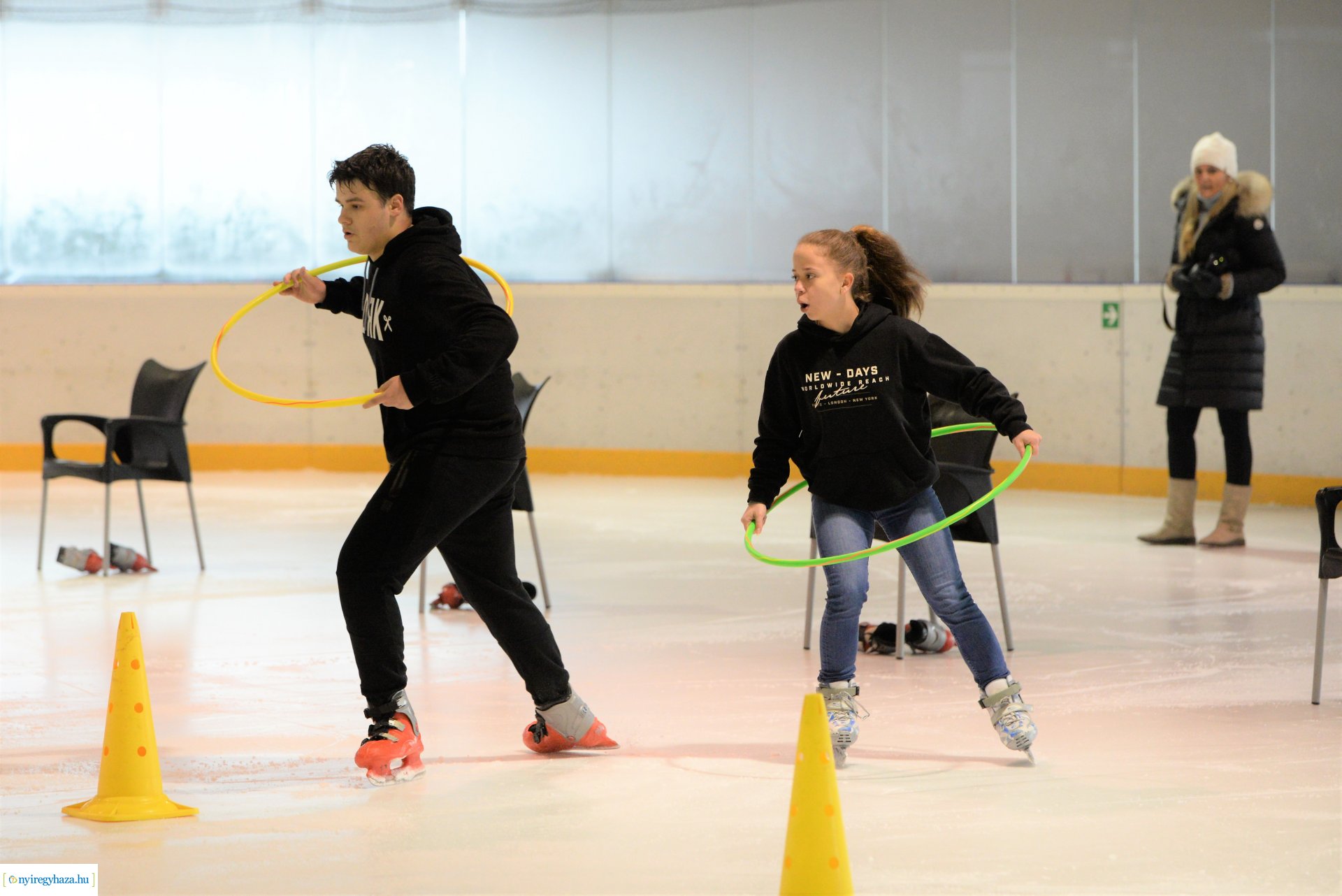 Iskolások jégtusa versenye