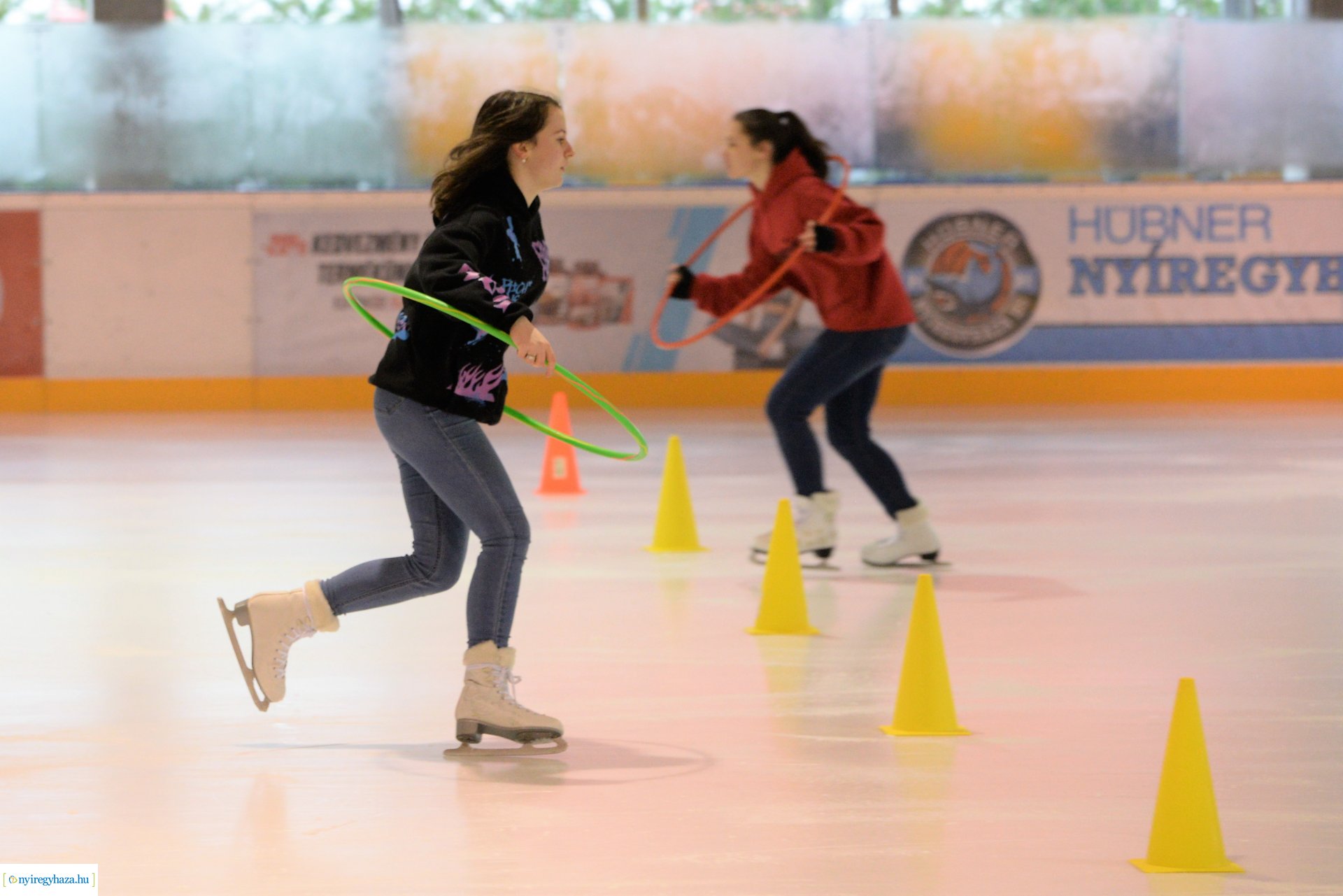 Iskolások jégtusa versenye