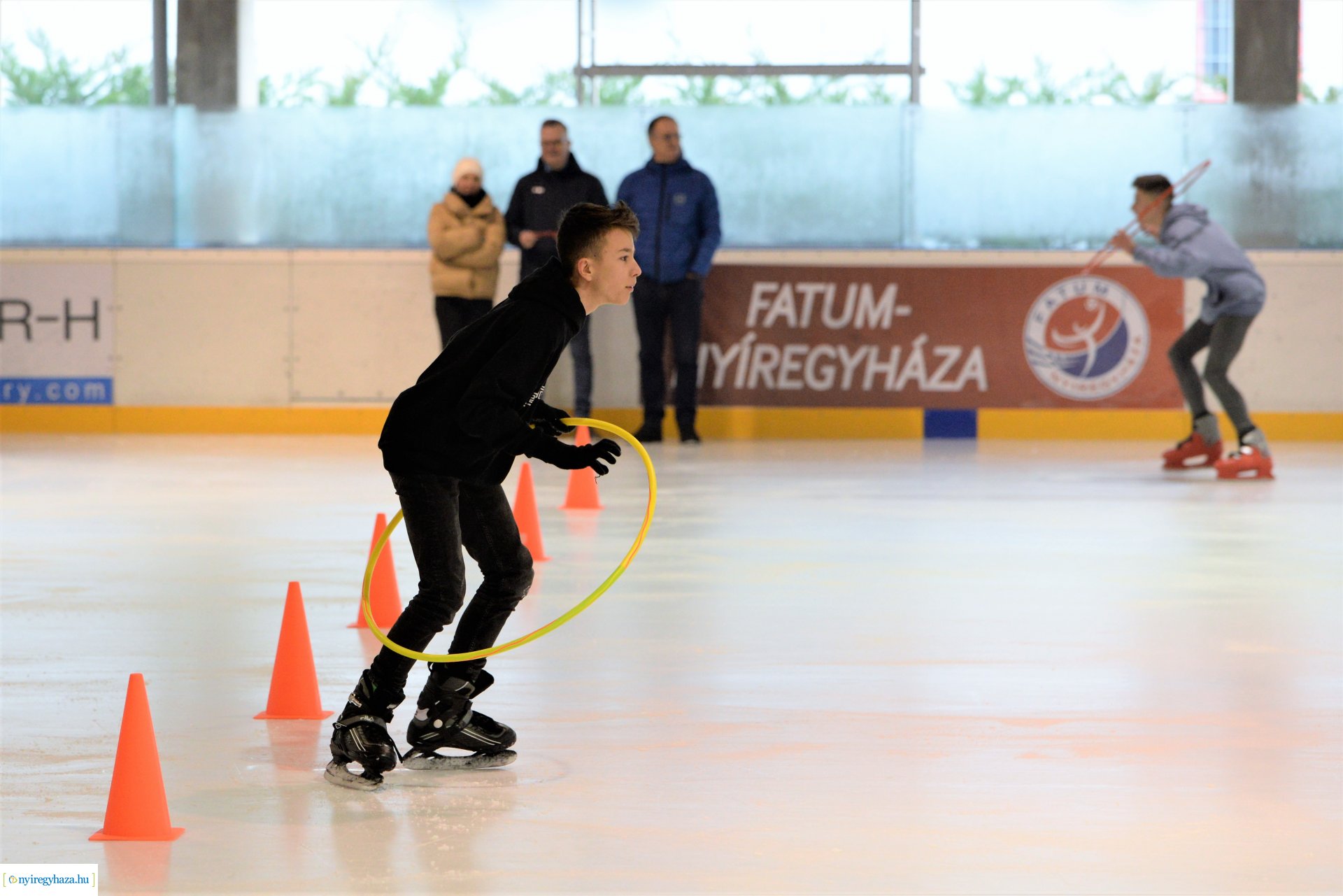 Iskolások jégtusa versenye