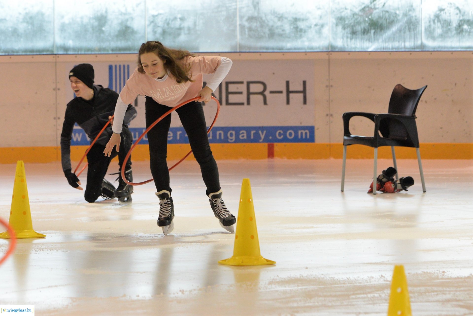 Iskolások jégtusa versenye