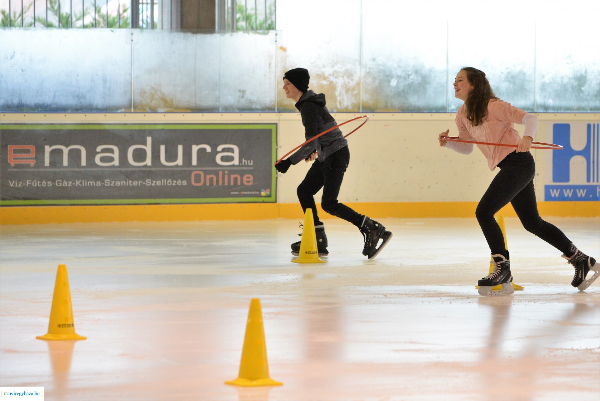 Iskolások jégtusa versenye