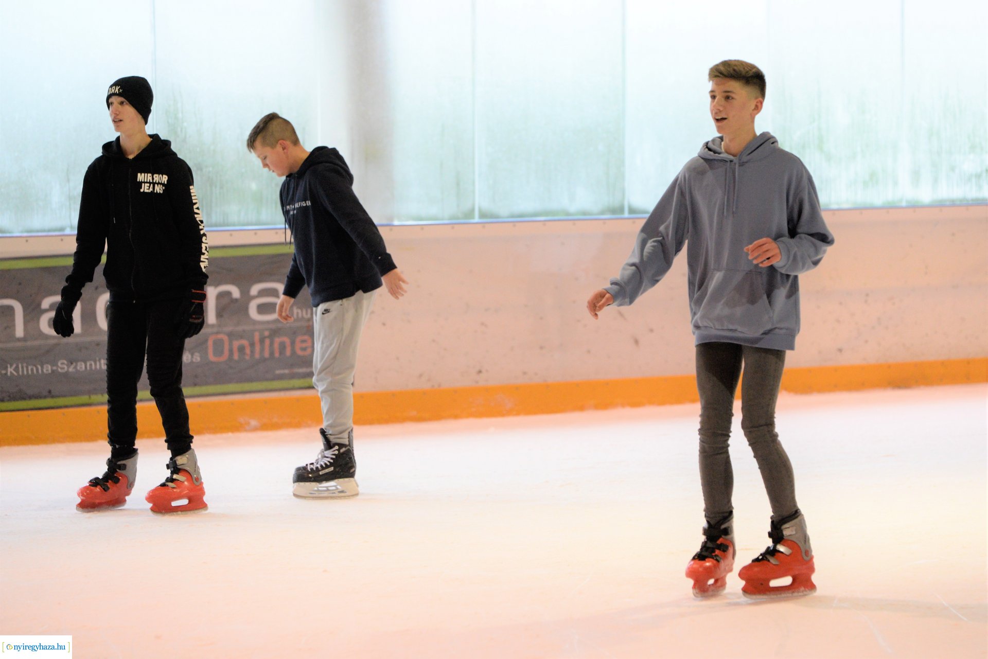 Iskolások jégtusa versenye