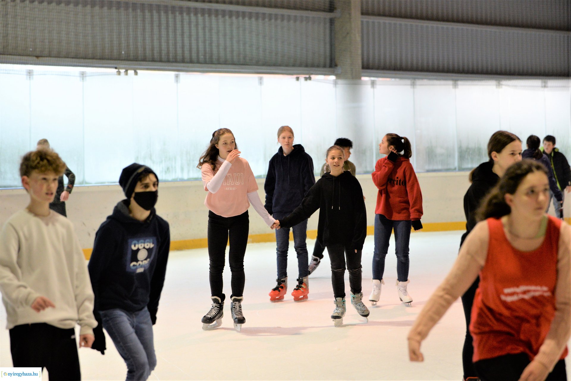 Iskolások jégtusa versenye