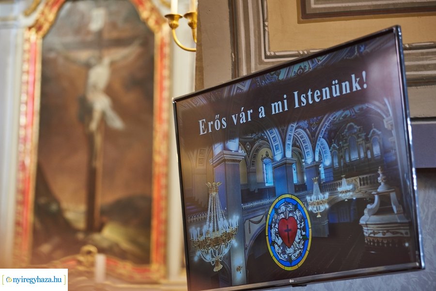Istentisztelet az evangélikus templomban