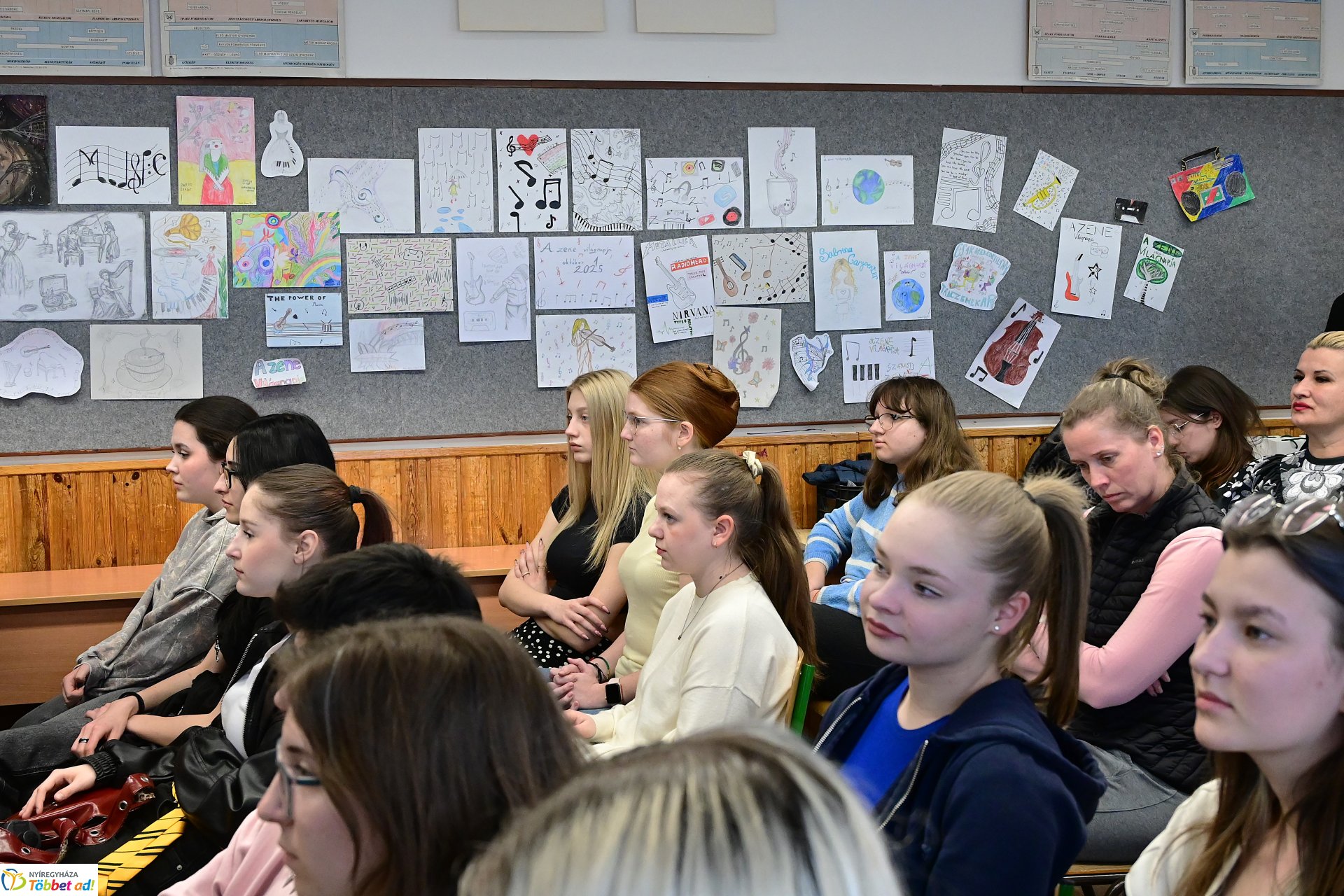 Itthonról-Otthonra - fórum középiskolásoknak az Eötvösben