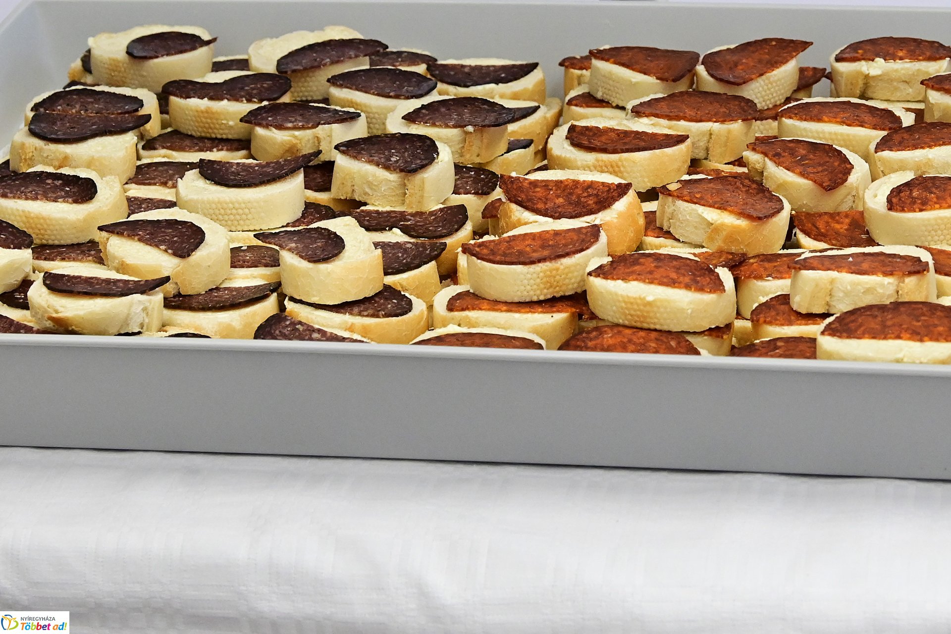 Itthonról-Otthonra - fórum középiskolásoknak az Eötvösben