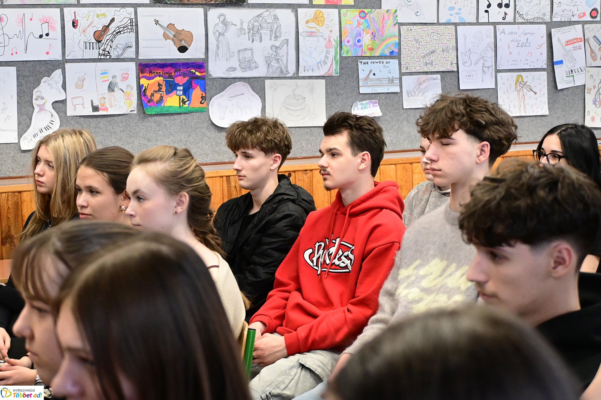 Itthonról-Otthonra - fórum középiskolásoknak az Eötvösben