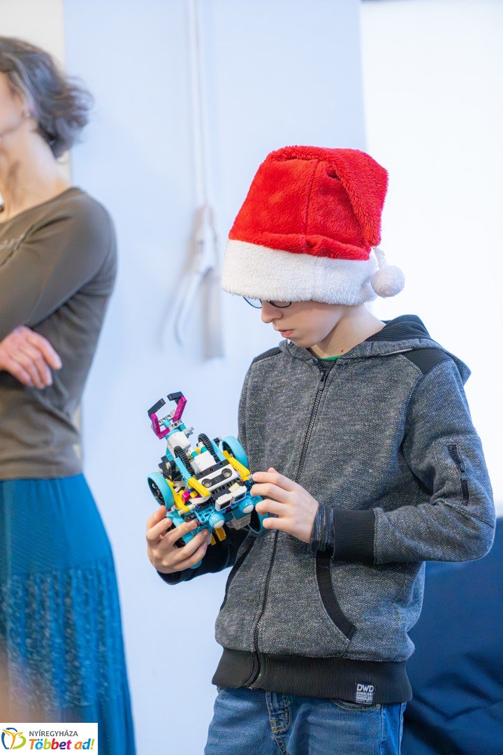 IV. DKC Robotika Verseny a Nyíregyházi Digitális Tudásközpontban