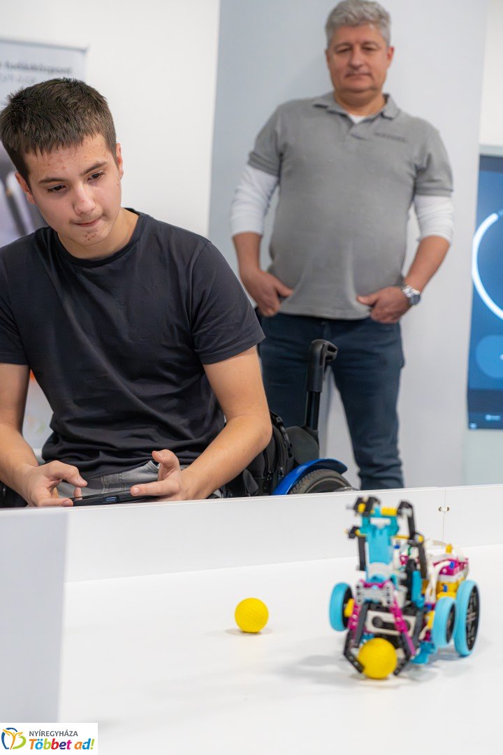 IV. DKC Robotika Verseny a Nyíregyházi Digitális Tudásközpontban