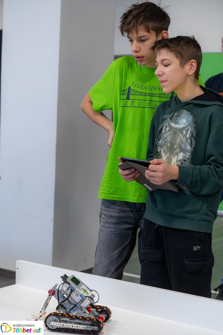 IV. DKC Robotika Verseny a Nyíregyházi Digitális Tudásközpontban