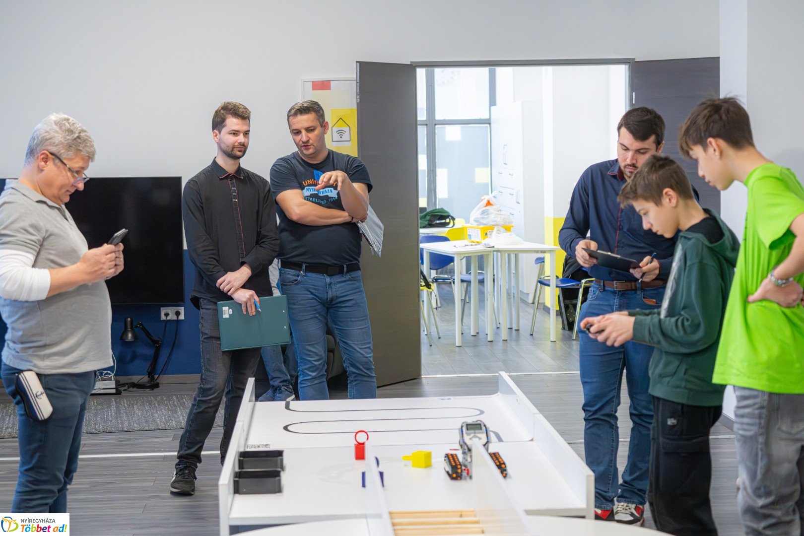 IV. DKC Robotika Verseny a Nyíregyházi Digitális Tudásközpontban