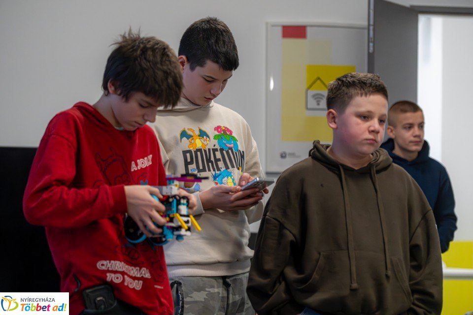 IV. DKC Robotika Verseny a Nyíregyházi Digitális Tudásközpontban