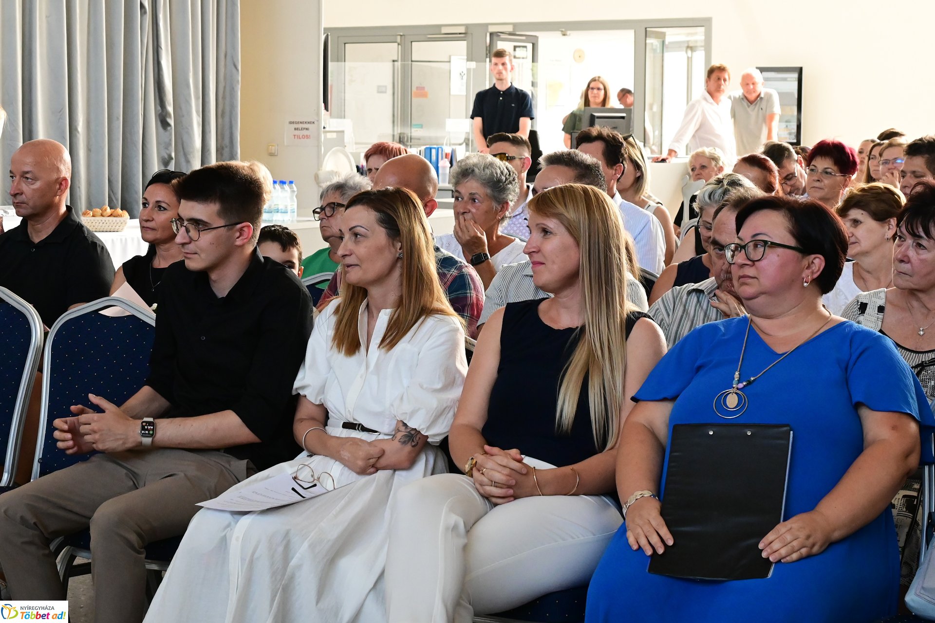 Jakab-Abonyi Vivien kiállításmegnyitója a VMKK-ban