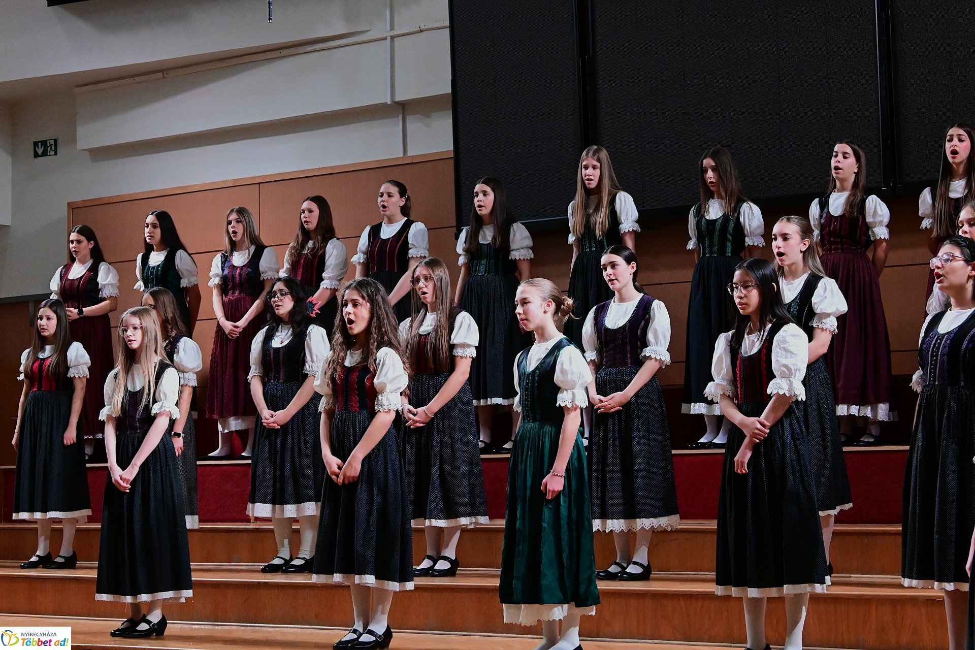 Japán nagykövet látogatása a Cantemus Kórusnál