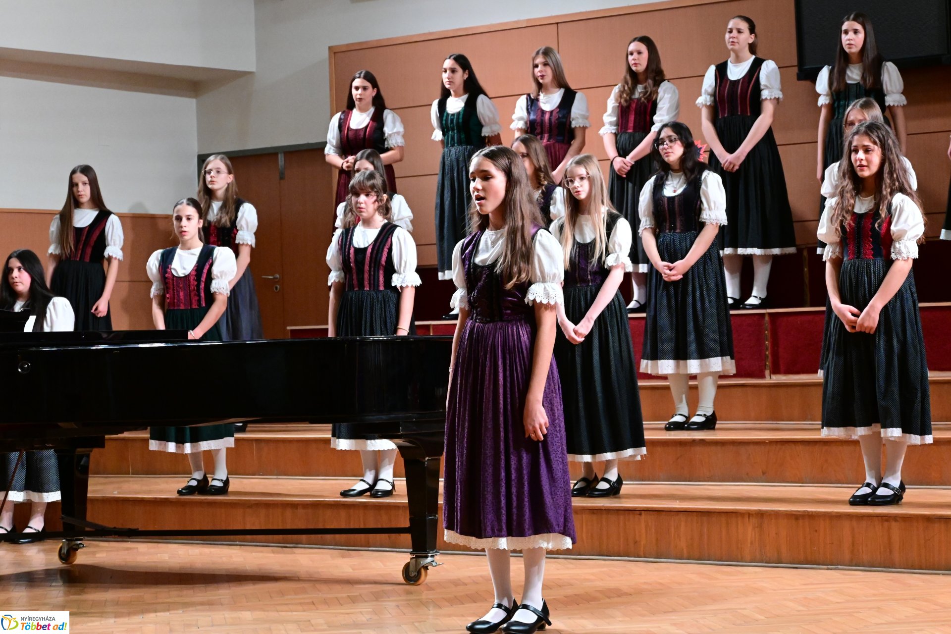 Japán nagykövet látogatása a Cantemus Kórusnál