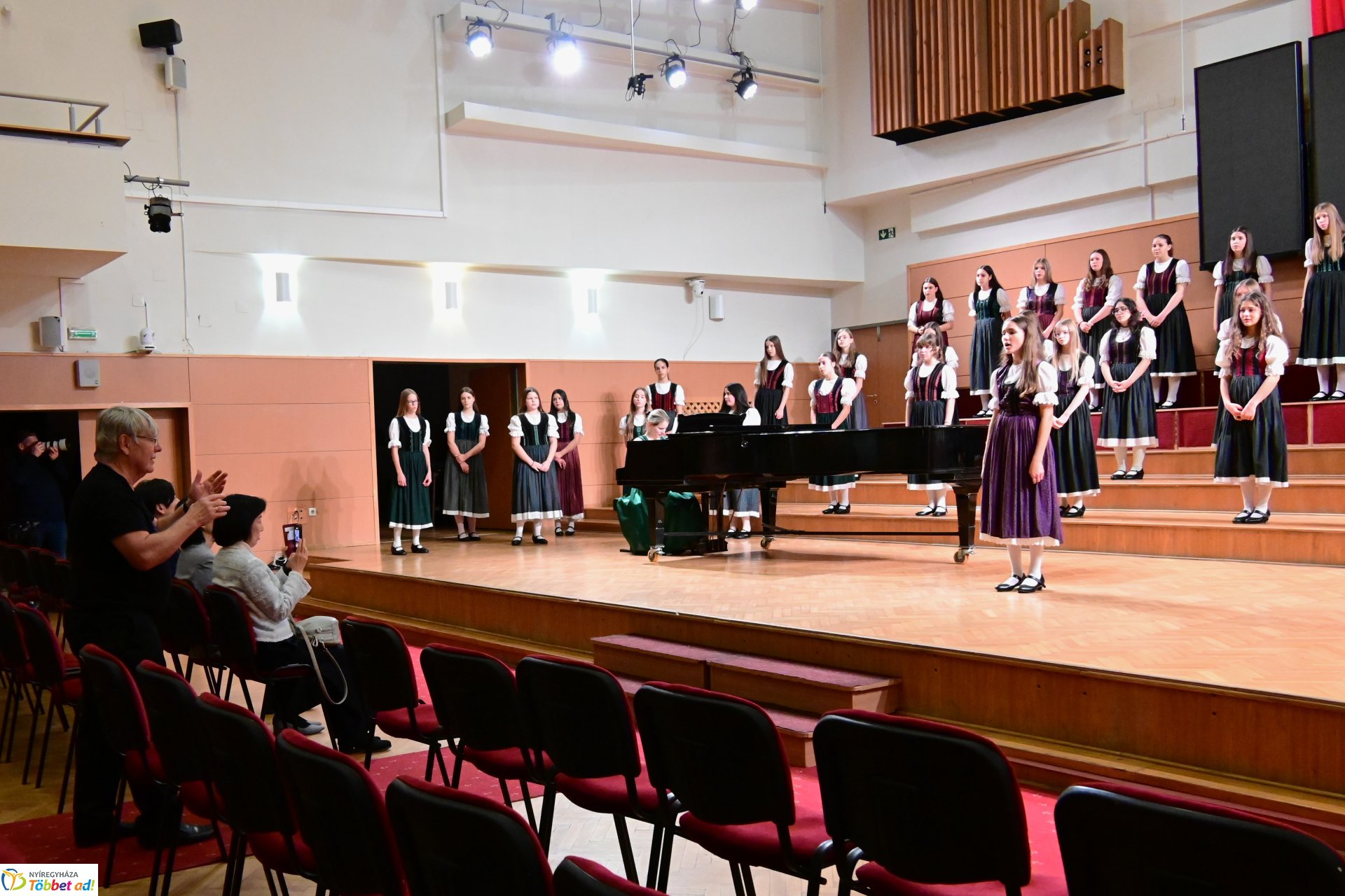 Japán nagykövet látogatása a Cantemus Kórusnál