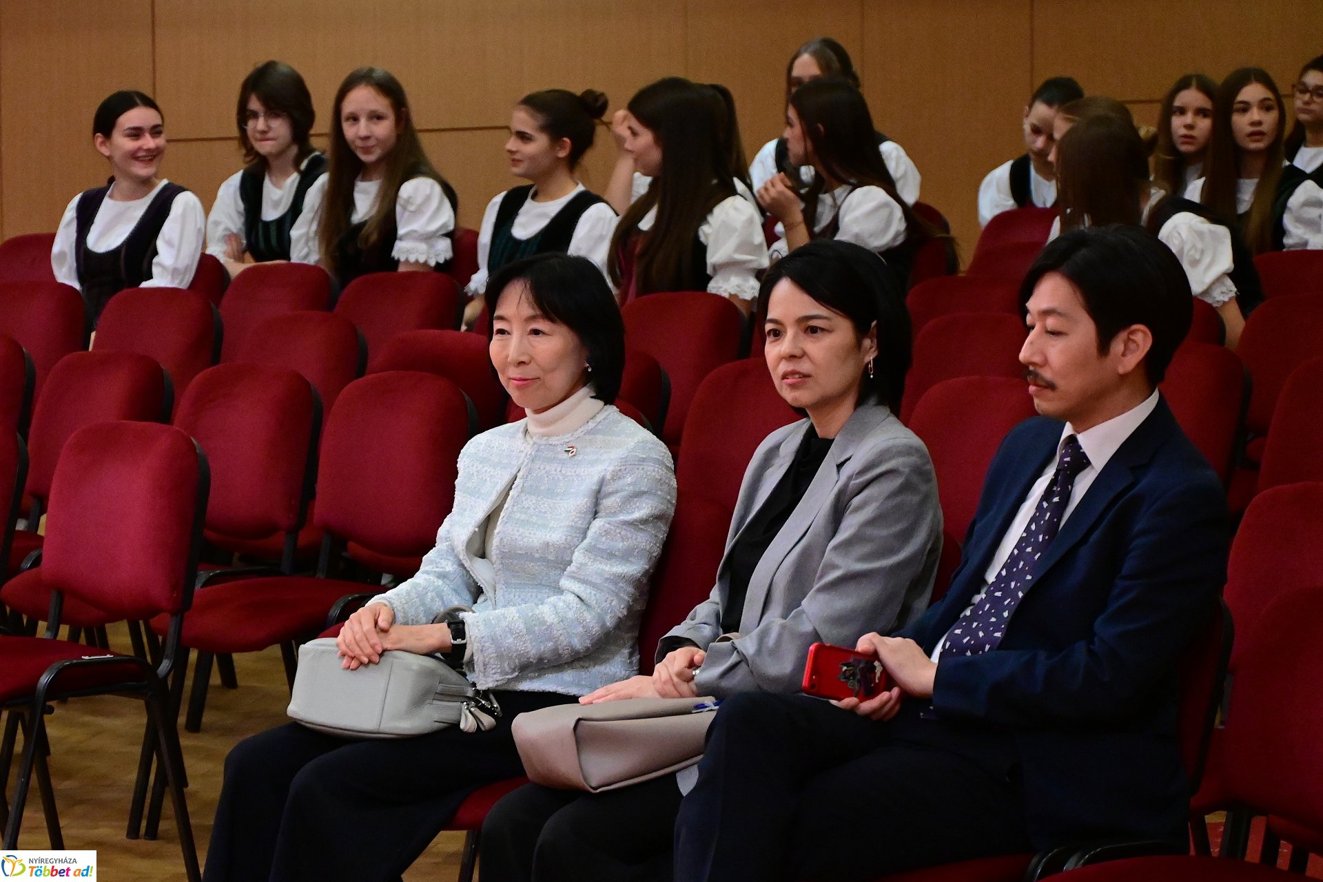 Japán nagykövet látogatása a Cantemus Kórusnál