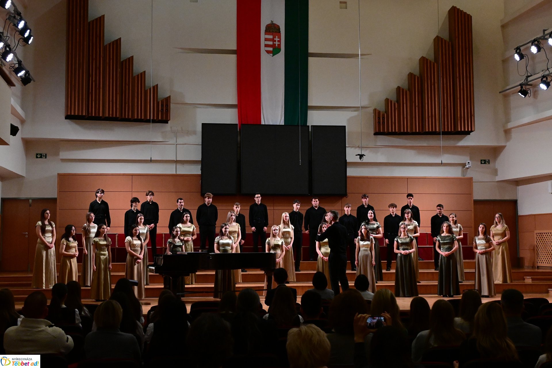 Japán nagykövet látogatása a Cantemus Kórusnál