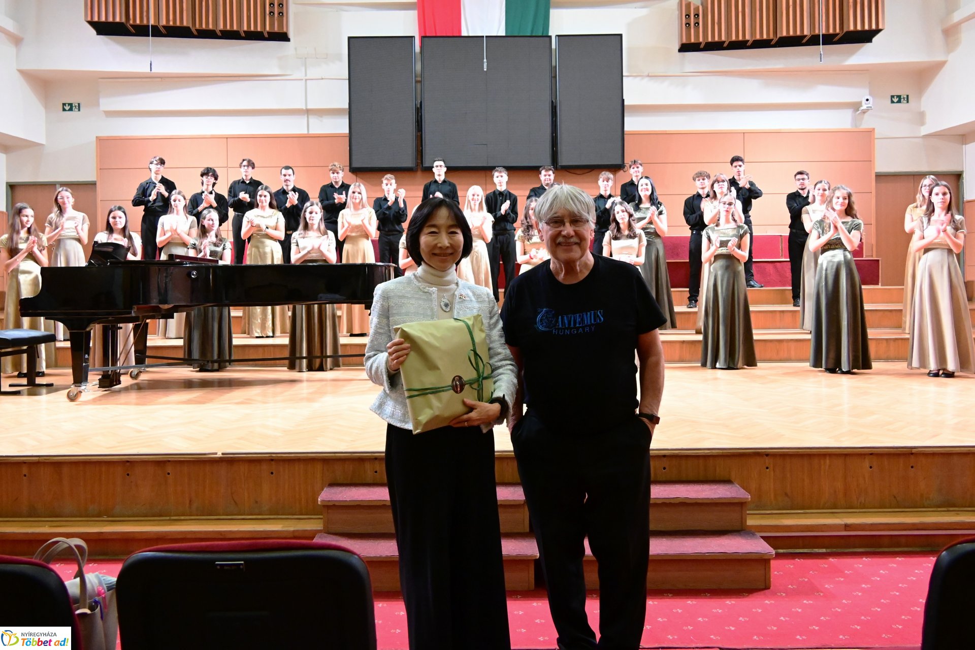Japán nagykövet látogatása a Cantemus Kórusnál