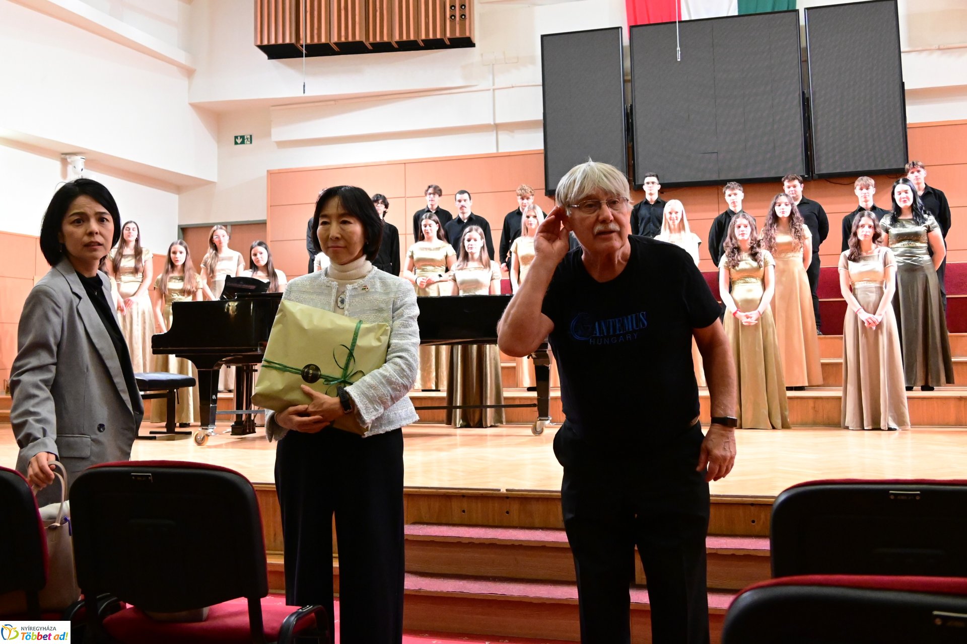 Japán nagykövet látogatása a Cantemus Kórusnál