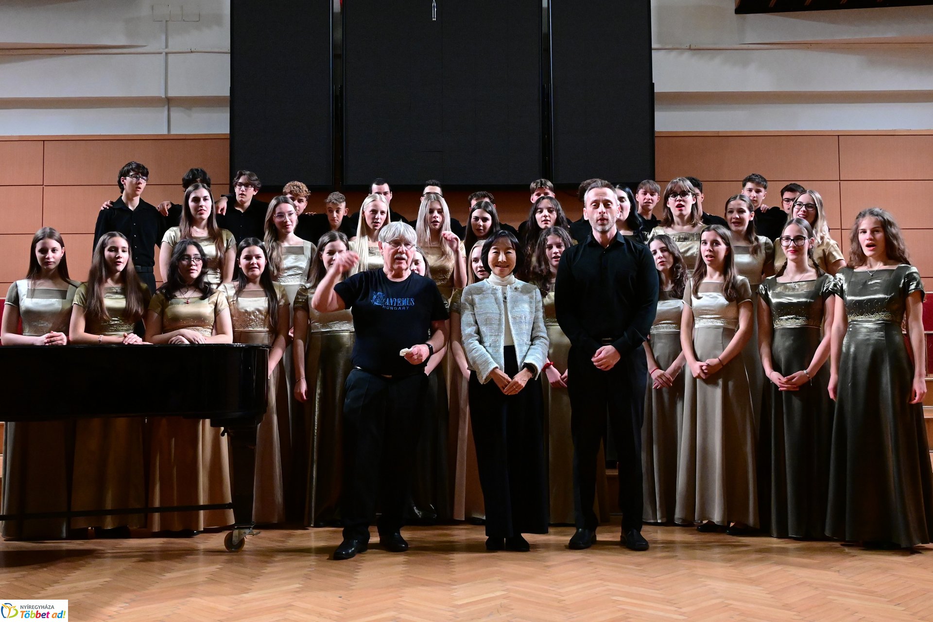 Japán nagykövet látogatása a Cantemus Kórusnál