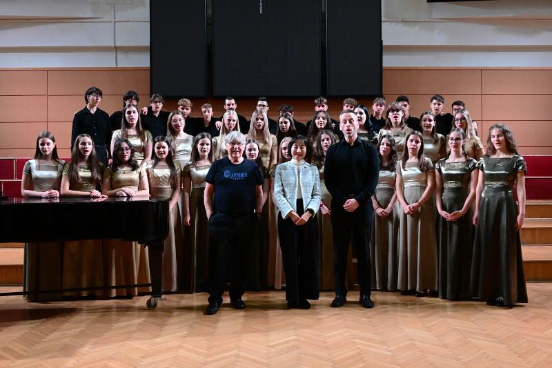 Japán nagykövet látogatása a Cantemus Kórusnál
